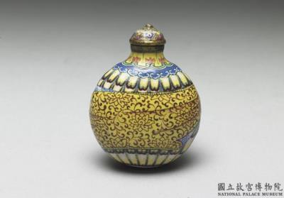 图片[2]-Copper-body painted enamel snuff bottle with a peacock tail-feather and cloth wrapper design, Yongzheng reign (1723-1735), Qing dynasty-China Archive